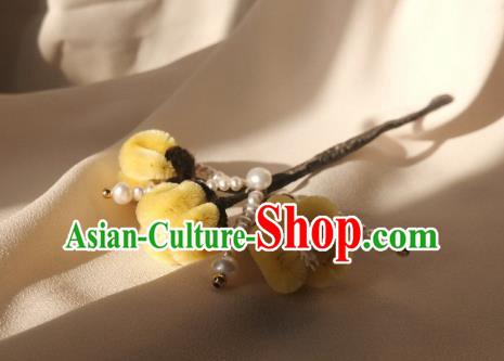 China Traditional Qing Dynasty Yellow Velvet Plum Hair Stick Classical Pearls Hairpin