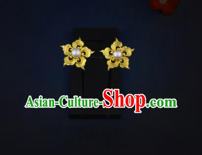 China Handmade Ming Dynasty Golden Plum Hairpin Traditional Ancient Empress Pearl Hair Stick