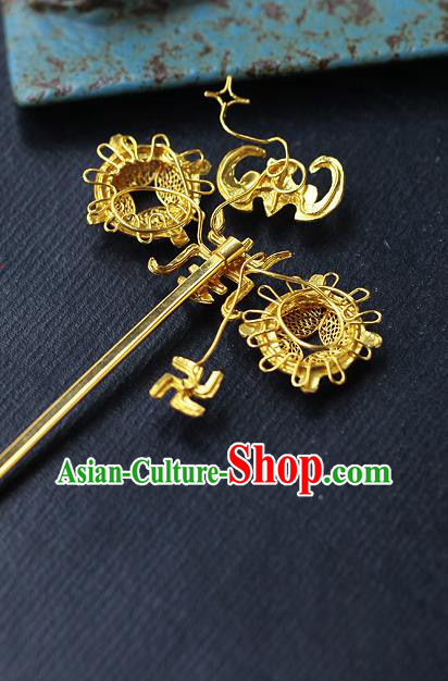 China Ancient Noble Lady Pearl Hairpin Handmade Traditional Ming Dynasty Golden Bat Hair Stick