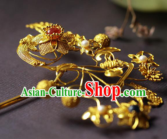 China Ancient Empress Pearls Agate Hairpin Handmade Traditional Ming Dynasty Golden Bat Hair Stick