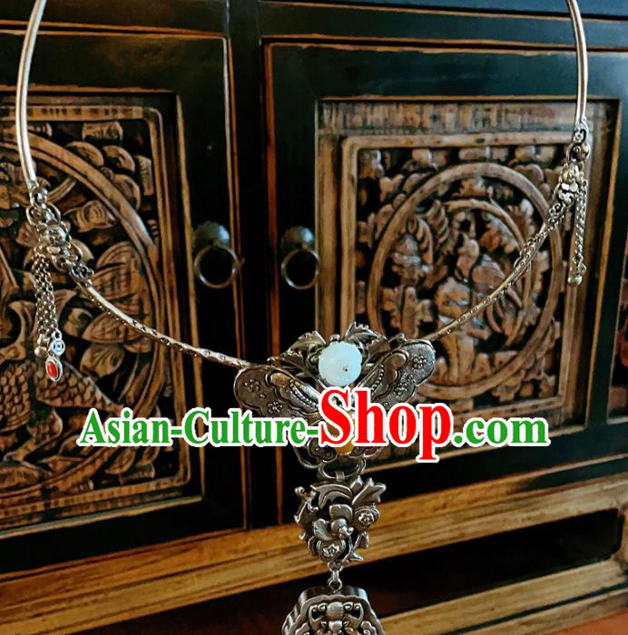 China Traditional Ceregat Gourd Necklace Accessories Handmade Silver Carving Phoenix Necklet Pendant
