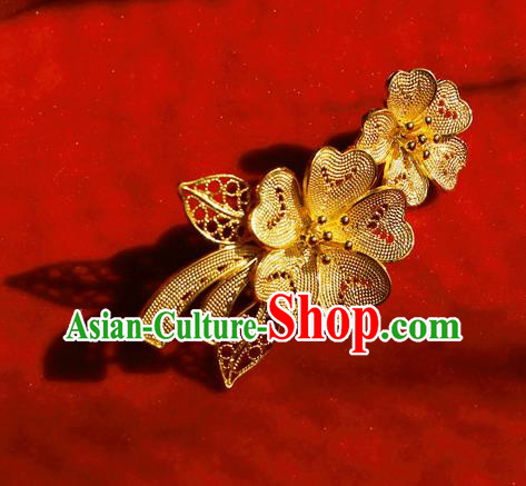 Handmade Chinese Wedding Cheongsam Breastpin Jewelry Traditional Golden Flowers Brooch Accessories