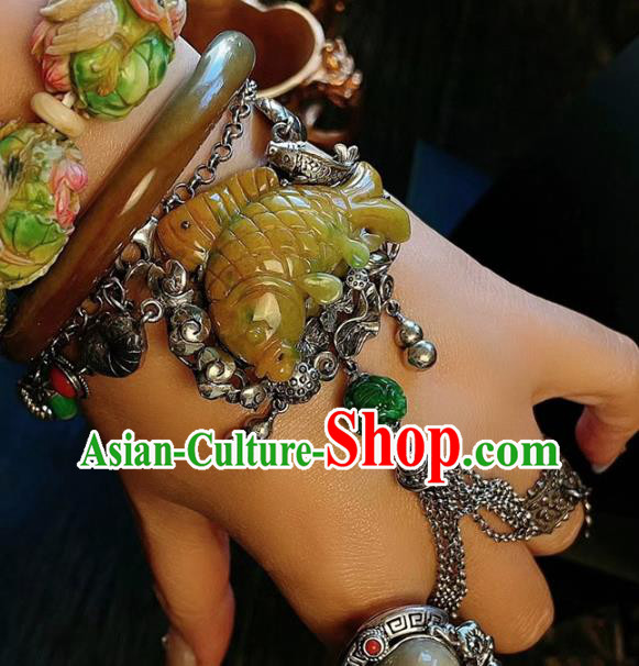 China Traditional Yellow Jade Carp Necklace Accessories Handmade Silver Tassel Necklet Pendant