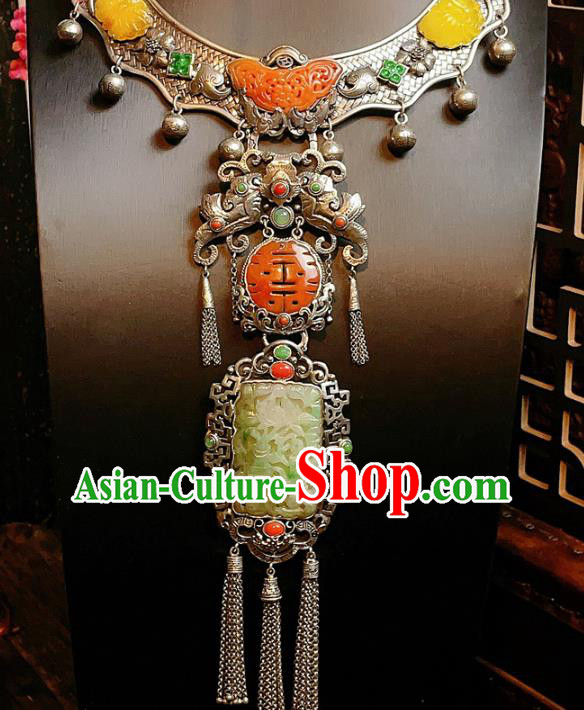China Traditional Silver Tassel Necklace Accessories Handmade Wedding Jade Necklet Pendant