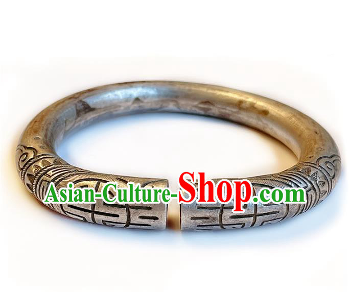 Handmade Chinese National Bracelet Accessories Traditional Culture Jewelry Silver Carving Bangle