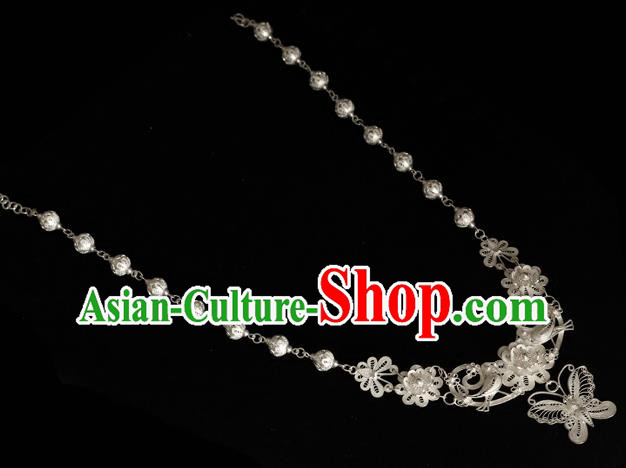 China Traditional Hanfu Plum Blossom Necklace Accessories Ancient Princess Silver Butterfly Necklet Pendant