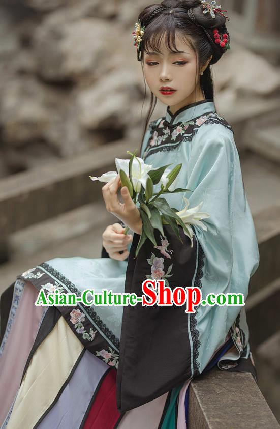 China Traditional Qing Dynasty Rich Female Embroidered Clothing Ancient Patrician Lady Historical Costumes