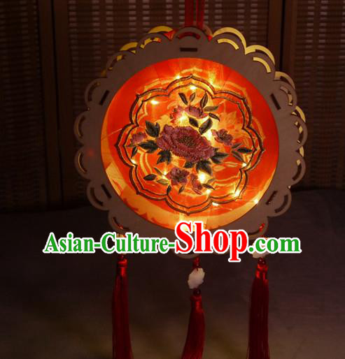 China Embroidery Peony Red Silk Lamp Handmade Flower Drum Lantern Embroidered Portable Lantern