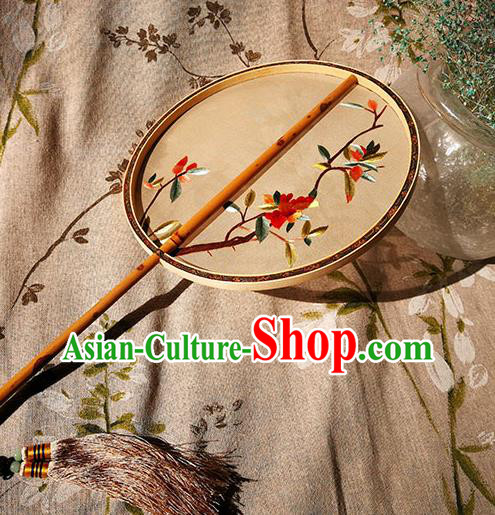 Handmade China Embroidered Circular Fan Classical Palace Fan Traditional Hanfu Fans Beige Silk Fan
