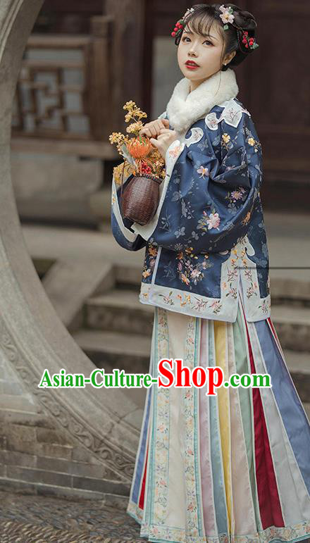 China Traditional Qing Dynasty Manchu Princess Historical Costume Ancient Court Beauty Apparels Clothing