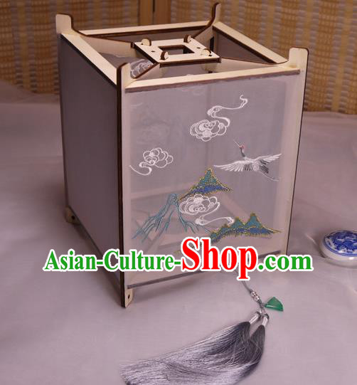 China Traditional New Year Lantern Handmade Embroidered Crane Desk Lamp Classical Palace Lantern