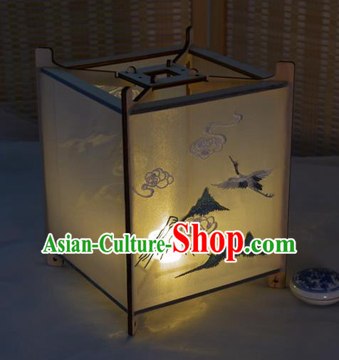 China Traditional New Year Lantern Handmade Embroidered Crane Desk Lamp Classical Palace Lantern
