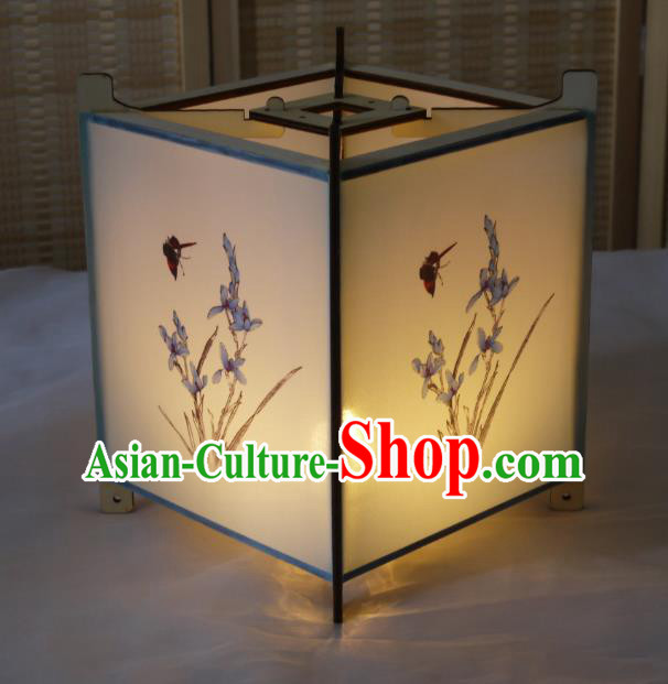 China Classical Orchids Pattern Palace Lantern Traditional Silk Lanterns Handmade Portable Lamp