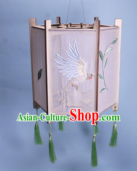 China Classical Embroidered Palace Lantern Traditional Silk Hexagon Lanterns Handmade Hanging Lamp