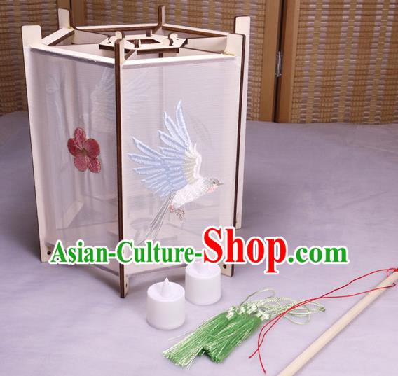 China Classical Embroidered Palace Lantern Traditional Silk Hexagon Lanterns Handmade Hanging Lamp
