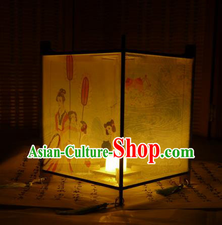 China Traditional Printing Beauty Silk Lanterns Handmade Portable Lamp Classical Palace Lantern