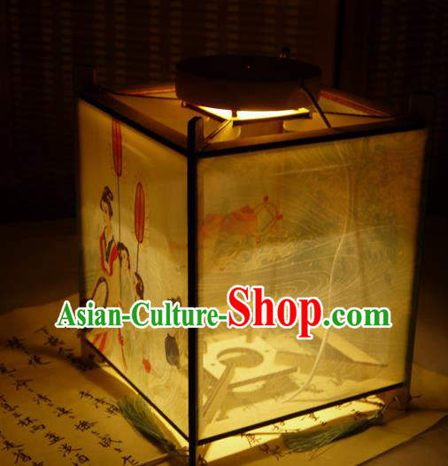China Traditional Printing Beauty Silk Lanterns Handmade Portable Lamp Classical Palace Lantern