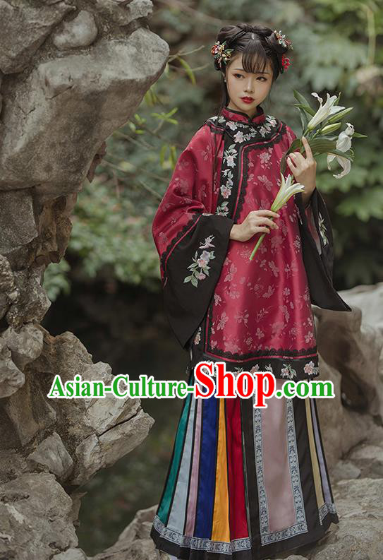 China Ancient Noble Mistress Historical Costumes Traditional Qing Dynasty Rich Lady Clothing