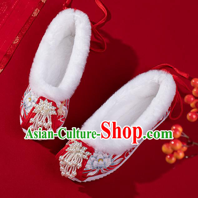 China Ming Dynasty Shoes Classical Winter Red Brocade Shoes Traditional Wedding Hanfu Embroidered Shoes
