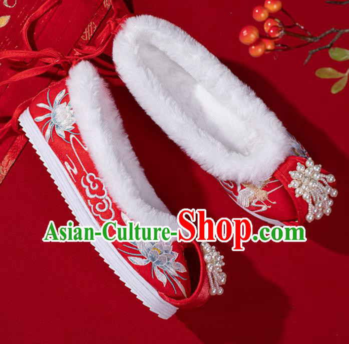 China Ming Dynasty Shoes Classical Winter Red Brocade Shoes Traditional Wedding Hanfu Embroidered Shoes