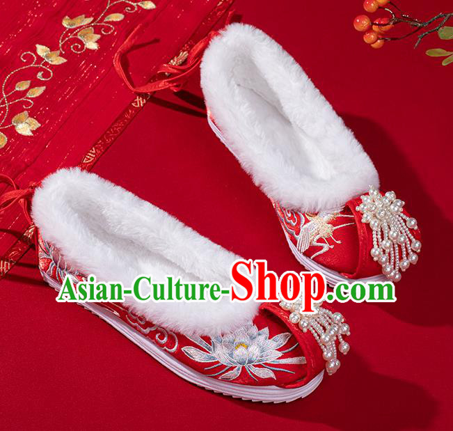 China Ming Dynasty Shoes Classical Winter Red Brocade Shoes Traditional Wedding Hanfu Embroidered Shoes
