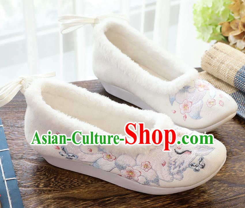 China Classical Embroidered Fox Shoes Traditional Hanfu Shoes Winter Women Brushed Shoes
