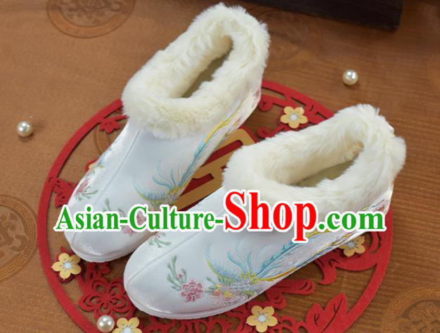 China Traditional Winter Shoes National Ankle Boots Embroidered Phoenix White Cloth Shoes