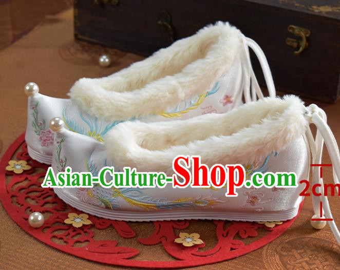 China National Embroidered Phoenix White Cloth Shoes Traditional Hanfu Shoes Winter Shoes