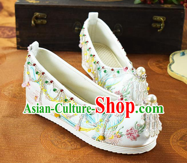 China Women Shoes National Embroidered White Cloth Shoes Traditional Hanfu Shoes Wedding Shoes