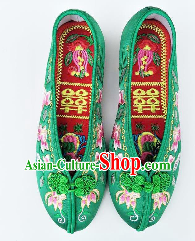 China Traditional Embroidered Shoes Wedding Green Satin Shoes Classical Xiuhe Shoes