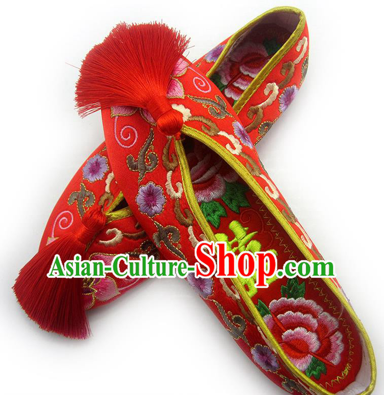 China Wedding Red Satin Shoes Classical Bride Shoes Traditional Embroidered Plum Blossom Shoes