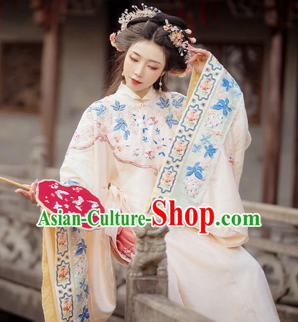 China Ancient Nobility Women Hanfu Clothing Traditional Ming Dynasty Royal Princess Embroidered Costumes