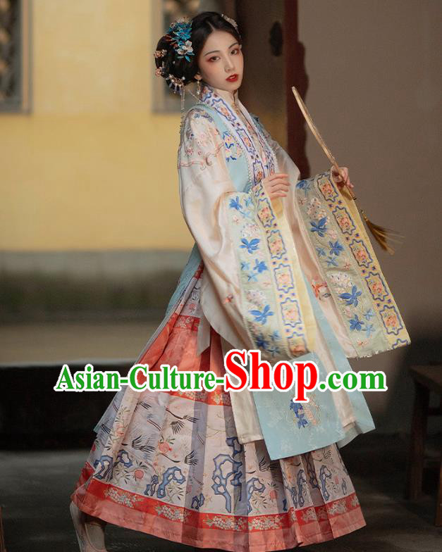 China Ancient Nobility Women Hanfu Clothing Traditional Ming Dynasty Royal Princess Embroidered Costumes