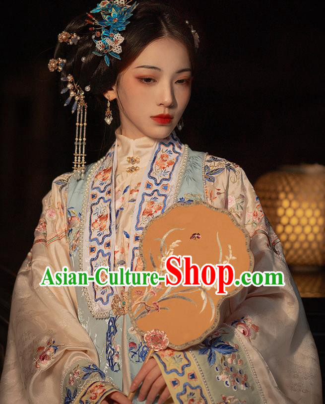 China Ancient Nobility Women Hanfu Clothing Traditional Ming Dynasty Royal Princess Embroidered Costumes