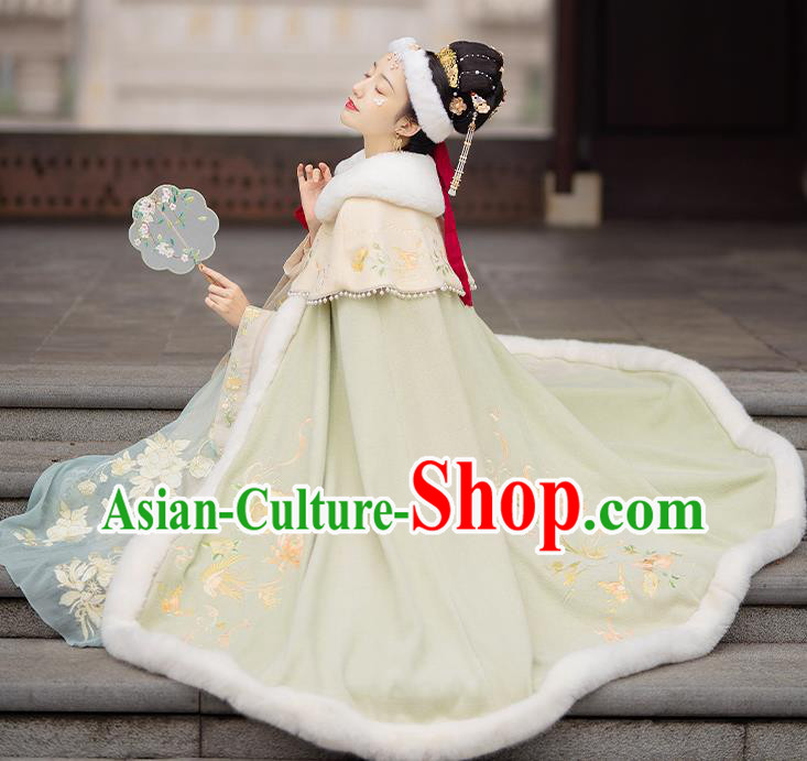 China Ancient Young Mistress Hanfu Clothing Traditional Ming Dynasty Noble Women Embroidered Cloak