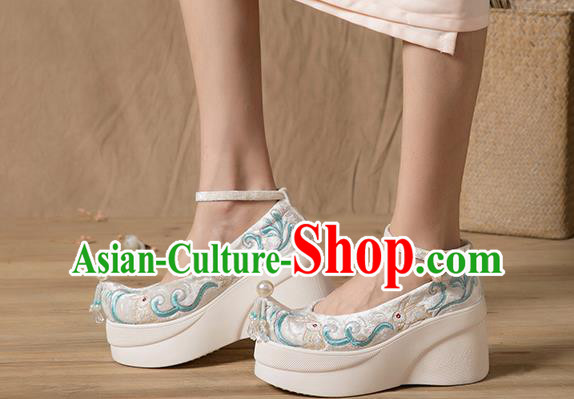 China White Velvet Shoes Traditional Hanfu Shoes Embroidered Rabbit Platform Shoes