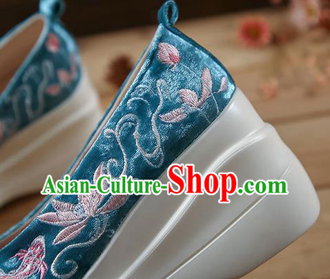 China Traditional Hanfu Platform Shoes Embroidered Lotus Fish Shoes Blue Velvet Shoes