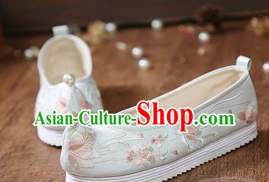 China Traditional Hanfu Princess Shoes Embroidered Peach Blossom Shoes White Cloth Shoes
