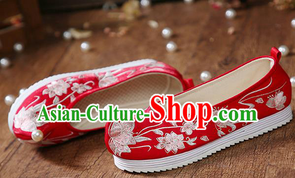 China Traditional Wedding Hanfu Shoes Embroidered Peach Blossom Shoes Red Cloth Shoes