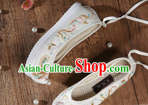 China Ancient Princess White Satin Shoes Traditional Hanfu Shoes Embroidered Beads Shoes