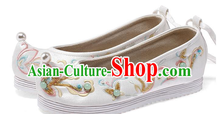 China Ancient Princess White Satin Shoes Traditional Hanfu Shoes Embroidered Beads Shoes