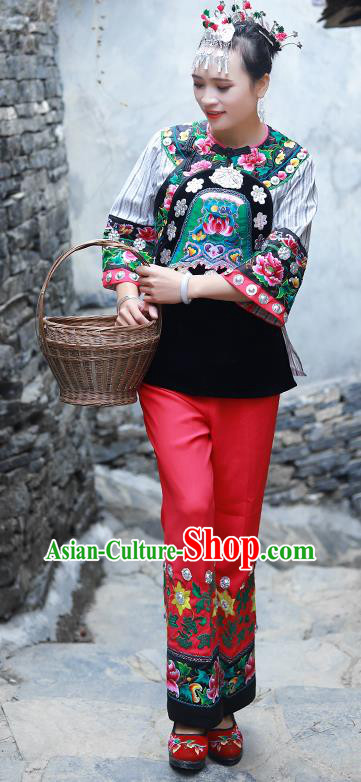 Chinese Xiangxi Ethnic Costumes Miao Nationality Women Clothing and Headdress