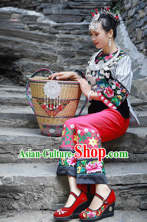 Chinese Xiangxi Ethnic Costumes Miao Nationality Women Clothing and Headdress