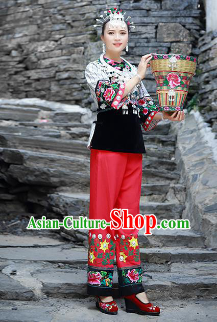 Chinese Xiangxi Ethnic Costumes Miao Nationality Women Clothing and Headdress