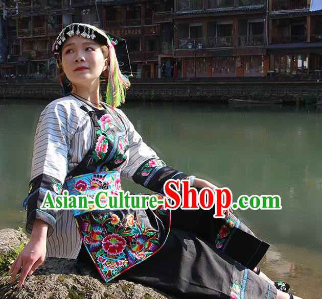 Chinese Miao Nationality Female Informal Clothing Xiangxi Ethnic Folk Dance Costumes and Hat