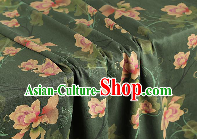 China Classical Cheongsam Green Silk Fabric Gambiered Guangdong Gauze Traditional Mangnolia Pattern Brocade