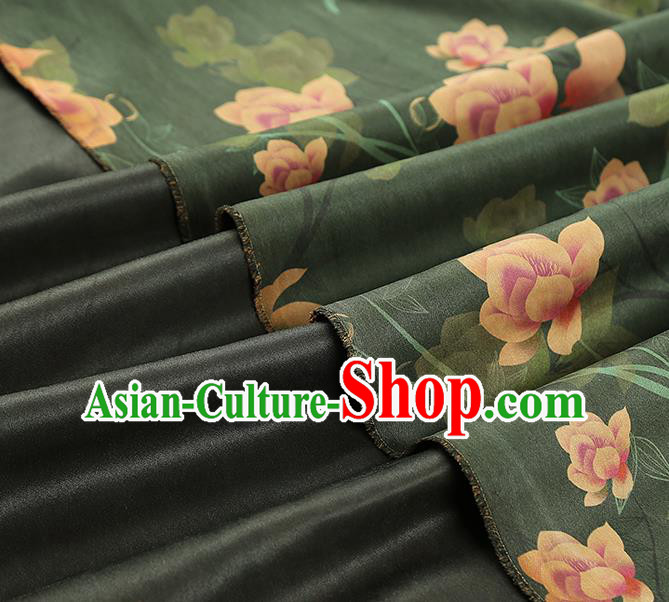 China Classical Cheongsam Green Silk Fabric Gambiered Guangdong Gauze Traditional Mangnolia Pattern Brocade