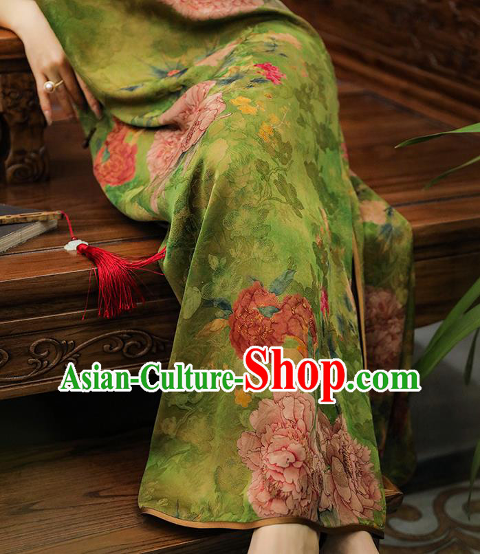 Asian Chinese Traditional Shanghai Woman Silk Qipao Dress Classical Green Gambiered Guangdong Gauze Cheongsam