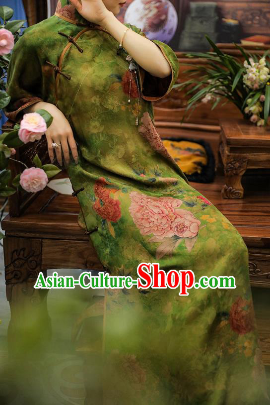 Asian Chinese Traditional Shanghai Woman Silk Qipao Dress Classical Green Gambiered Guangdong Gauze Cheongsam
