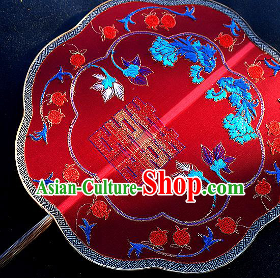 China Handmade Bride Palace Fan Traditional Dance Fan Wedding Red Silk Pomegranate Fan